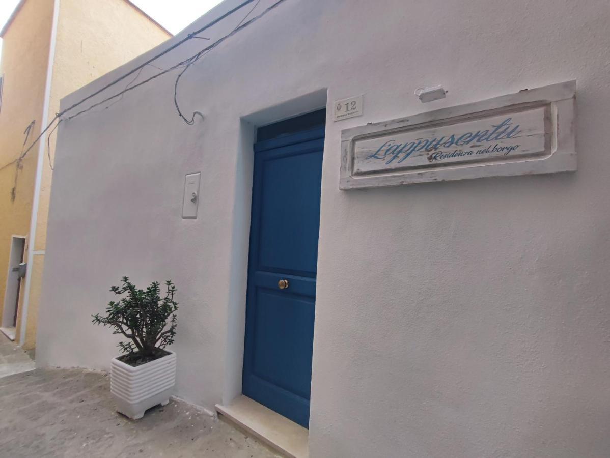 Residenza Nel Borgo L'Appusentu Bed & Breakfast Castelsardo Bagian luar foto