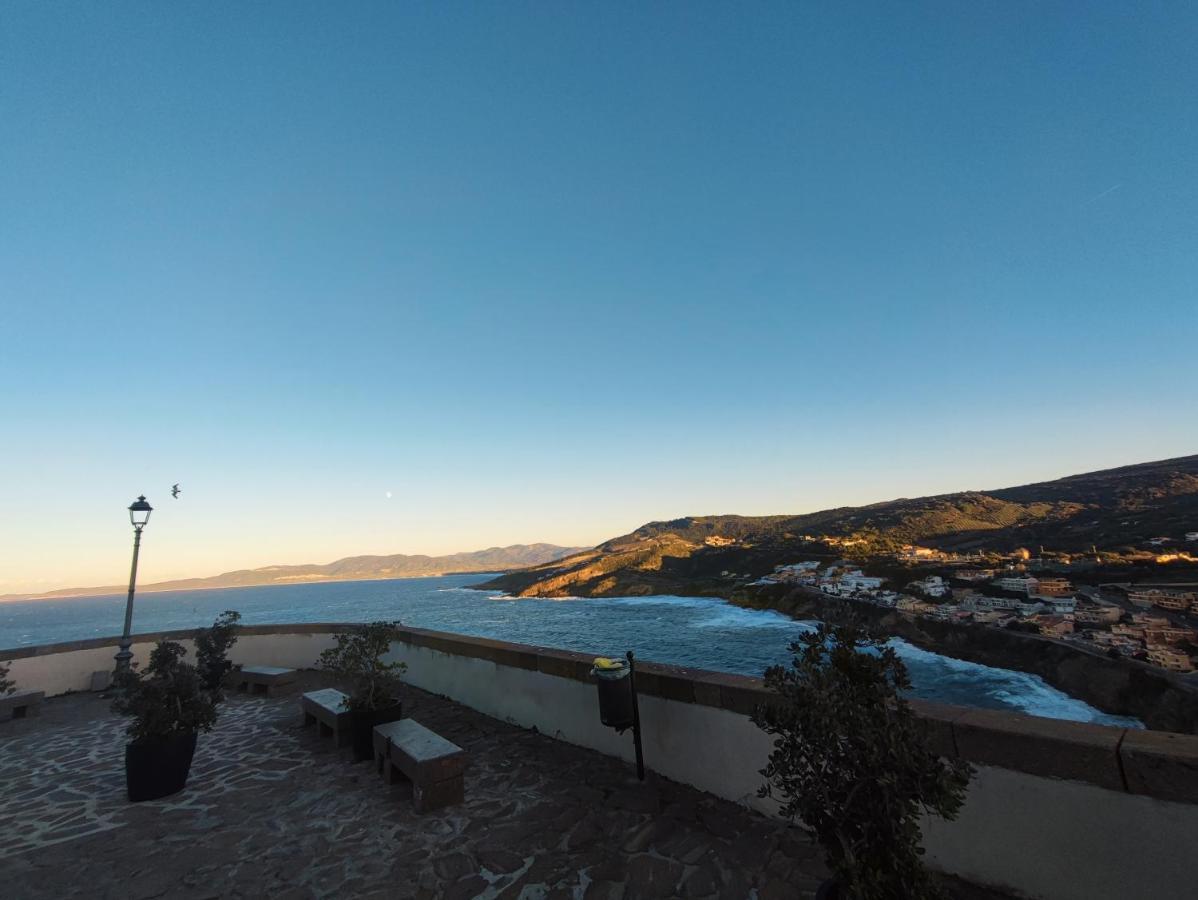 Residenza Nel Borgo L'Appusentu Bed & Breakfast Castelsardo Bagian luar foto
