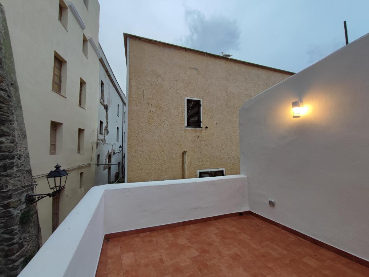 Residenza Nel Borgo L'Appusentu Bed & Breakfast Castelsardo Bagian luar foto